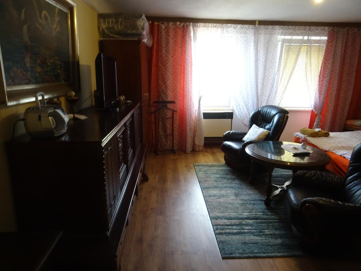 Milanna Apartment Breclav Exterior photo
