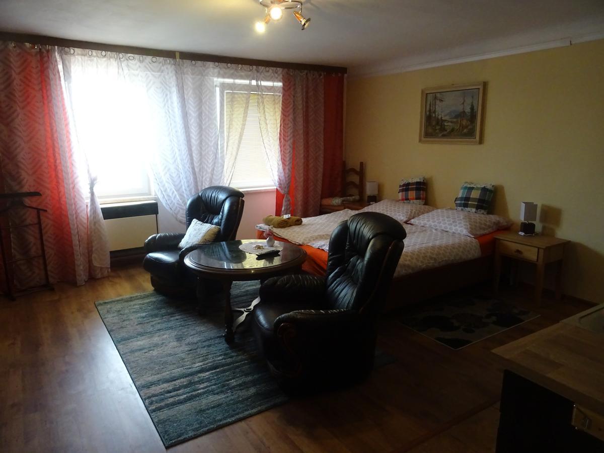 Milanna Apartment Breclav Exterior photo